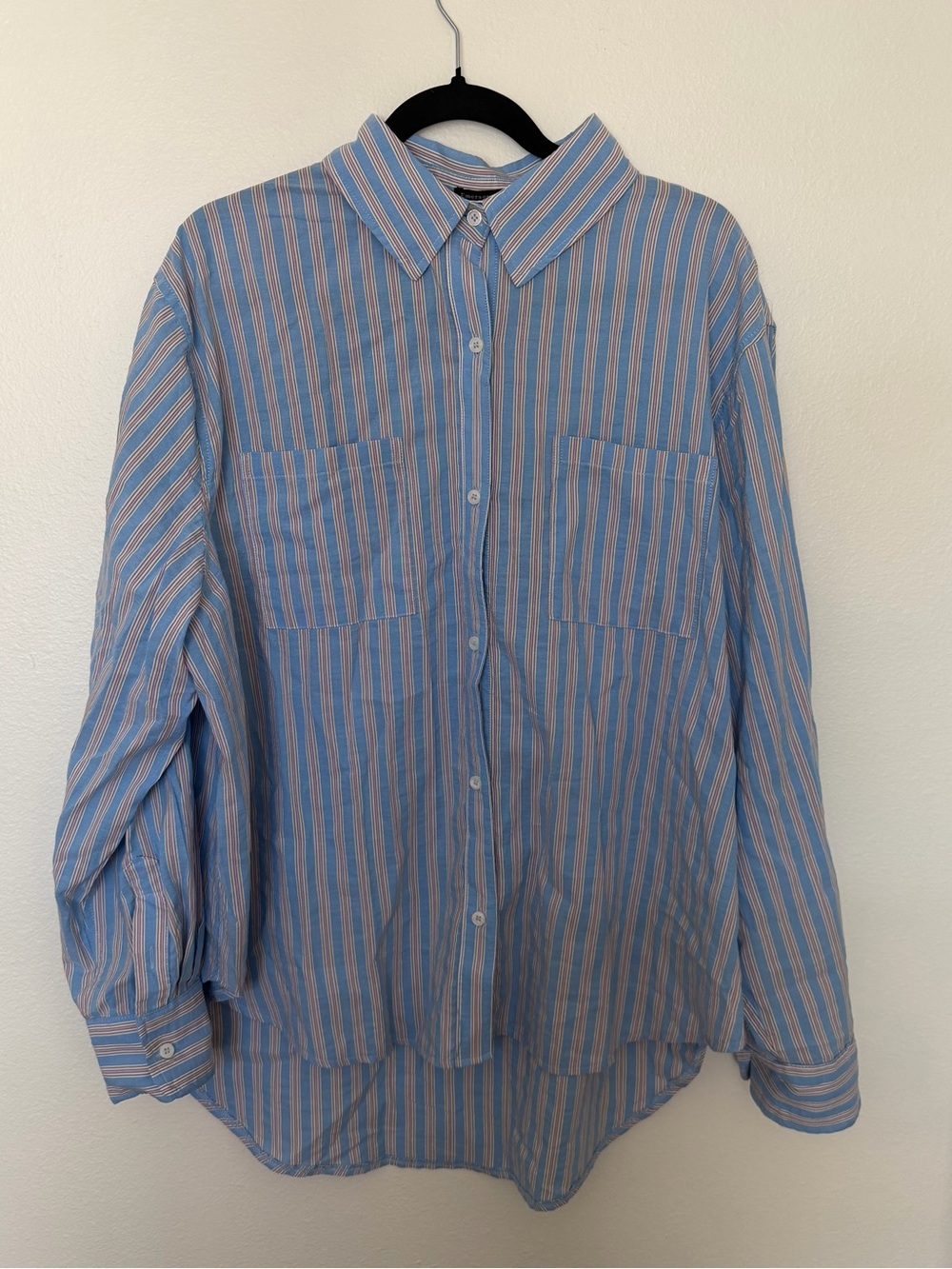 Emerson lang Light Blue Striped Button-Down Shirt